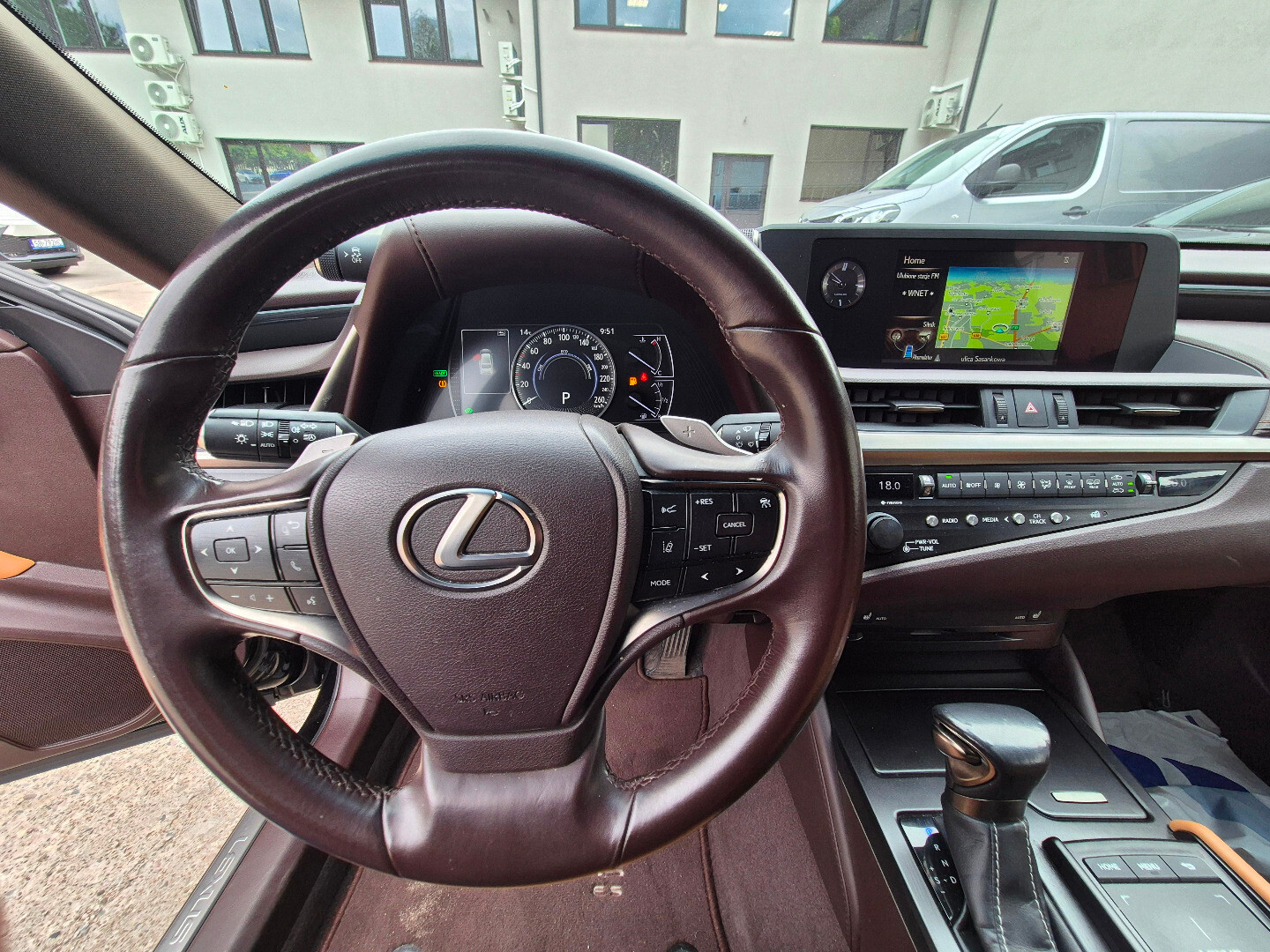 Lexus ES